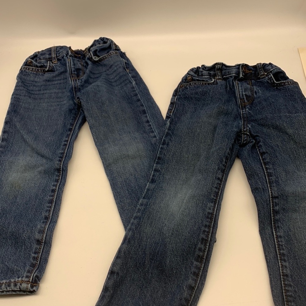 Children's Place Bundle - 2 pair of Boys Jeans size 4T